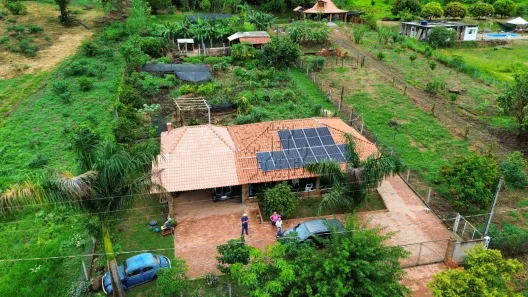 Fazenda/Sítio com 2 Quartos à venda, 162m² no Limoeiro, Londrina