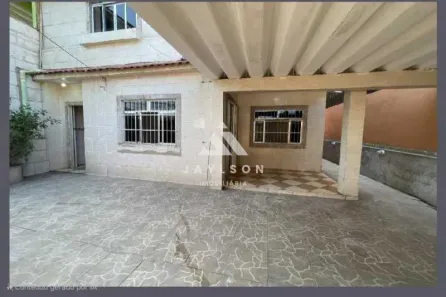 Casa com 4 Quartos à venda, 206m² no Centro, Duque de Caxias