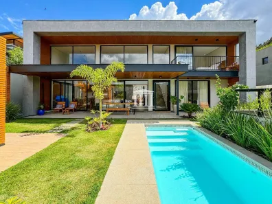 Casa de Condomínio com 4 Quartos à venda, 290m² no Posse, Teresópolis
