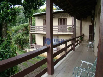 Casa de Condomínio com 5 Quartos à venda, 500m² no Caraguatá, Mairiporã
