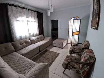 Casa com 4 Quartos à venda, 270m² no Brasil, Uberlândia
