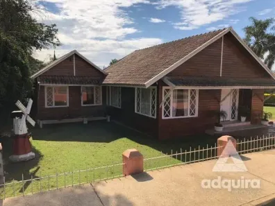 Casa com 3 Quartos à venda, 700m² no Centro, Carambeí