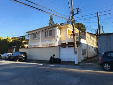 Casa com 4 Quartos à venda, 162m² no Valparaíso, Petrópolis