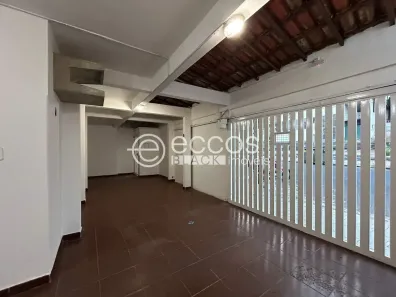 Imóvel Comercial com 3 Quartos à venda, 225m² no Cazeca, Uberlândia