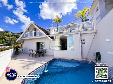 Casa com 4 Quartos à venda, 244m² no Centro, Blumenau