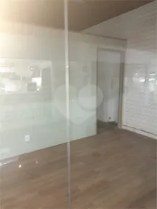 Ponto Comercial para alugar, 132m² no Vila Santo Antônio, Cotia