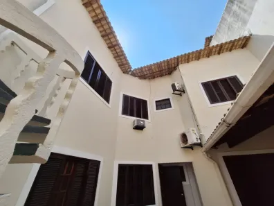 Casa com 5 Quartos para alugar, 220m² no São Marcos, Macaé