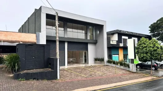 Ponto Comercial para alugar, 340m² no Vitória, Londrina