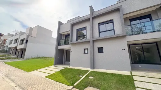 Sobrado com 3 Quartos à venda, 129m² no Santa Cândida, Curitiba