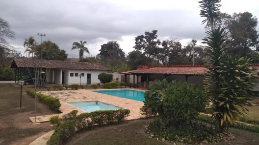 Fazenda/Sítio com 5 Quartos à venda, 350m² no Centro, São José da Lapa