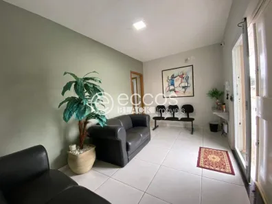 Imóvel Comercial com 6 Quartos à venda, 138m² no Brasil, Uberlândia