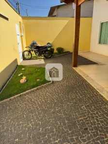 Casa com 3 Quartos à venda, 250m² no Jardim Europa, Uberlândia