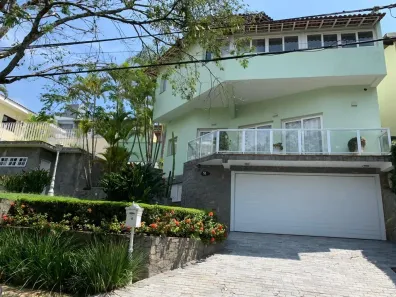 Casa de Condomínio com 3 Quartos à venda, 600m² no São Paulo II, Cotia