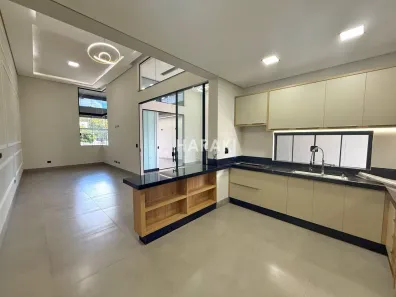 Casa com 3 Quartos à venda, 189m² no Zona 05, Maringá