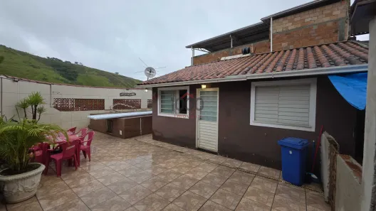 Casa com 4 Quartos à venda, 187m² no Monte Castelo, Juiz de Fora