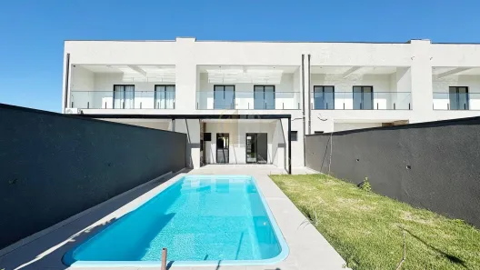 Sobrado com 4 Quartos à venda, 171m² no Guaratuba, Guaratuba