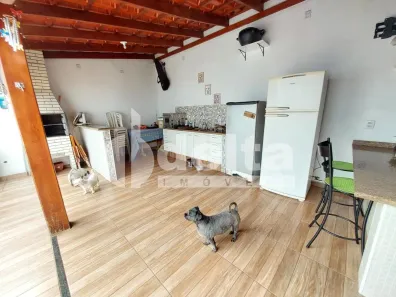 Casa com 3 Quartos à venda, 200m² no Jardim Brasília, Uberlândia