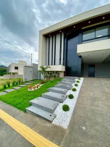 Sobrado com 4 Quartos à venda, 256m² no Jardins Capri, Senador Canedo