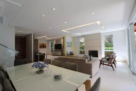Casa com 5 Quartos à venda, 344m² no Santo Amaro, São Paulo