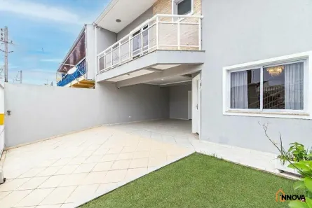 Sobrado com 3 Quartos para alugar, 189m² no Capão Raso, Curitiba