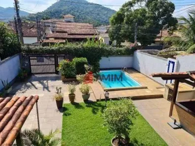 Casa com 3 Quartos à venda, 220m² no Piratininga, Niterói