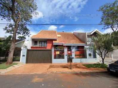 Sobrado com 3 Quartos para alugar, 365m² no Jardim Alamar, Maringá