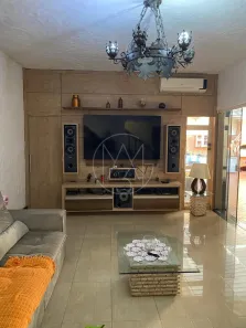 Sobrado com 4 Quartos à venda, 250m² no Vila Industrial, Campinas