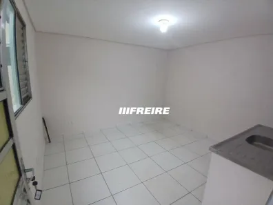 Casa com 1 Quarto para alugar, 30m² no Vila Palmares, Santo André