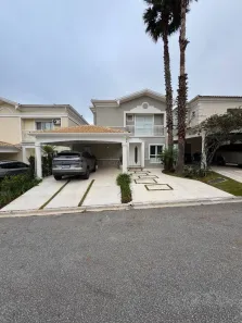 Casa com 3 Quartos para alugar, 250m² no Tamboré, Santana de Parnaíba