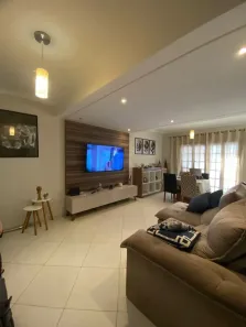 Sobrado com 3 Quartos à venda, 150m² no Vila Sul Americana, Carapicuíba