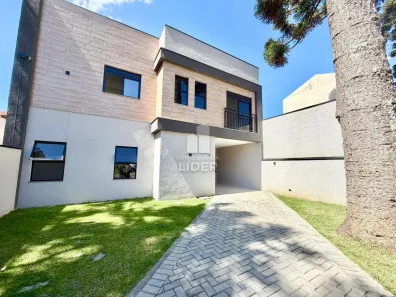 Sobrado com 3 Quartos à venda, 148m² no Santa Cândida, Curitiba