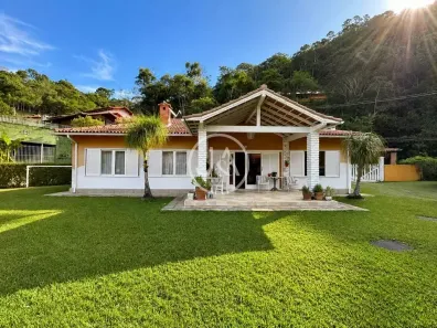 Casa com 4 Quartos à venda, 228m² no Itaipava, Petrópolis