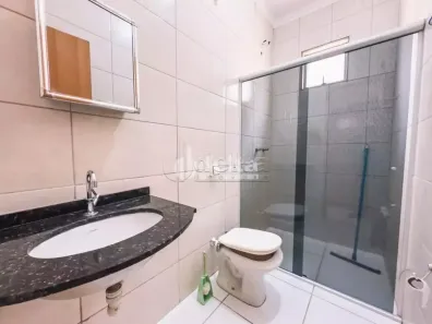 Casa com 3 Quartos à venda, 180m² no Jardim Europa, Uberlândia
