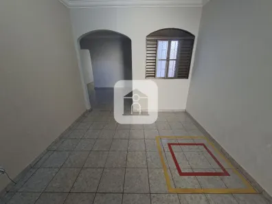 Casa com 4 Quartos para alugar, 160m² no Nossa Senhora das Graças, Uberlândia