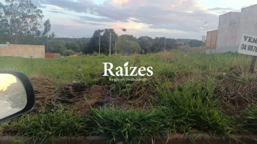 Lote/Terreno à venda, 250m² no Loteamento Luizote de Freitas IV, Uberlândia