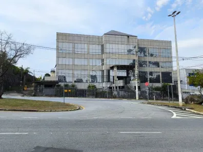 Prédio Comercial para alugar, 10335m² no Tamboré, Barueri