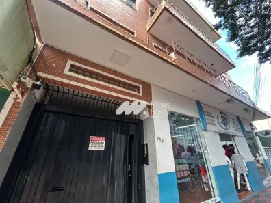Apartamento com 3 Quartos para alugar, 110m² no Zona 01, Maringá