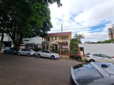 Sobrado com 5 Quartos à venda, 694m² no Zona 08, Maringá