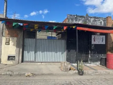 Casa com 2 Quartos à venda, 126m² no Maria Quitéria, Feira de Santana