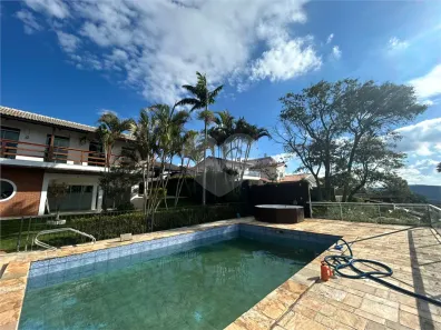 Casa com 3 Quartos para alugar, 380m² no Caraguatá, Mairiporã