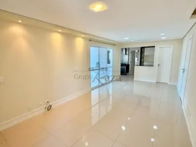 Apartamento com 2 Quartos para alugar, 90m² no Condomínio Royal Park, São José dos Campos