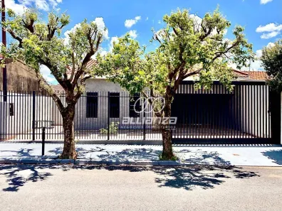 Casa com 3 Quartos à venda, 160m² no Jardim Caparroz, São José do Rio Preto