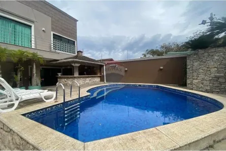 Casa com 6 Quartos à venda, 259m² no Jardim Las Palmas, Guarujá