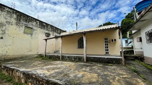 Casa com 3 Quartos para alugar, 50m² no Nossa Senhora das Graças, Manaus