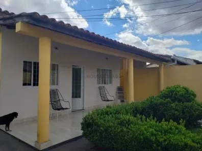 Casa com 4 Quartos à venda, 161m² no Jardim Universitário, Cuiabá