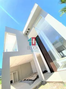 Casa de Condomínio com 4 Quartos para alugar, 335m² no Recreio dos Bandeirantes, Rio de Janeiro