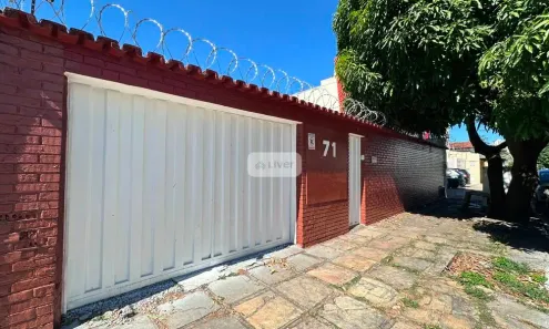 Casa com 3 Quartos para alugar, 256m² no Setor Oeste, Goiânia