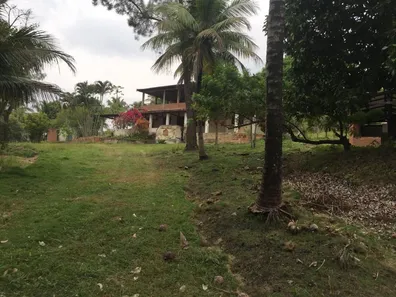 Fazenda/Sítio com 4 Quartos à venda, 100m² no Peróbas (Pachecos), Itaboraí
