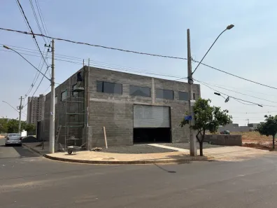 Galpão/Depósito/Armazém para alugar, 300m² no Novo Mundo, Uberlândia