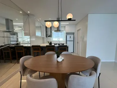 Apartamento com 3 Quartos para alugar, 128m² no Centro, Balneário Camboriú